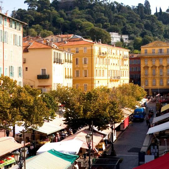 Булевард Кур Салея и цветен пазар в Ница
