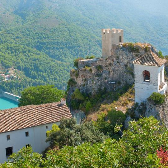 Valle de Guadalest y el castillo colgante