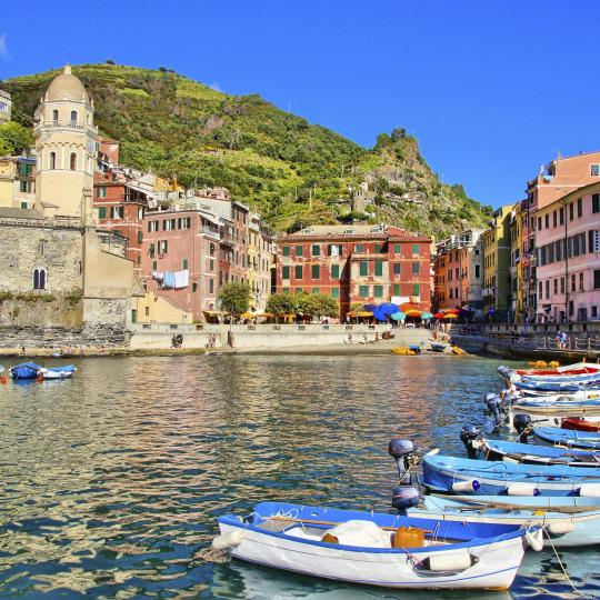 Vernazza, una localidad soleada y llena de color