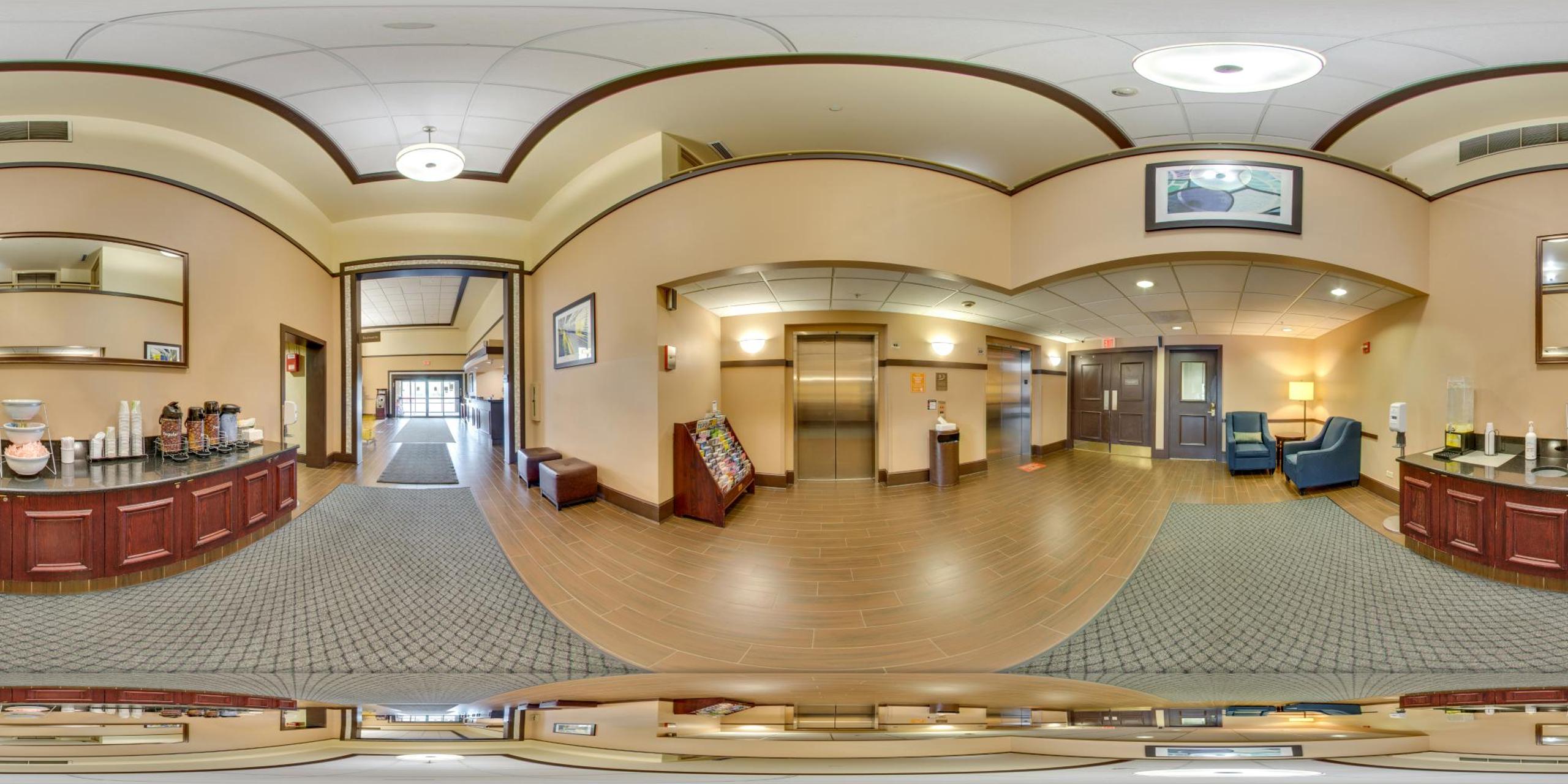 Hotel Comfort Suites Chicago O'Hare Airport, Schiller Park, IL 