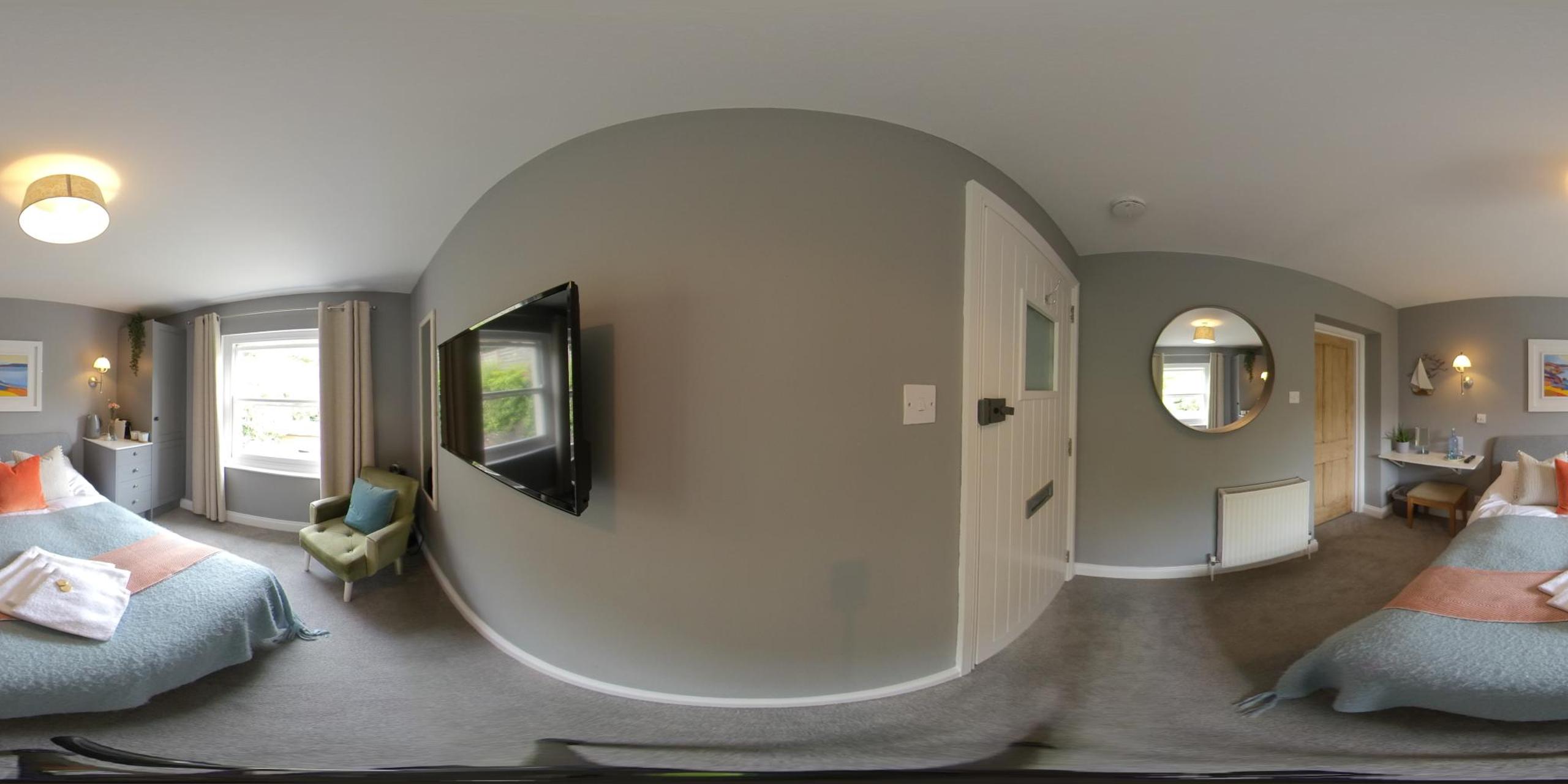 St Elmo House, Dartmouth (updated prices 2024)