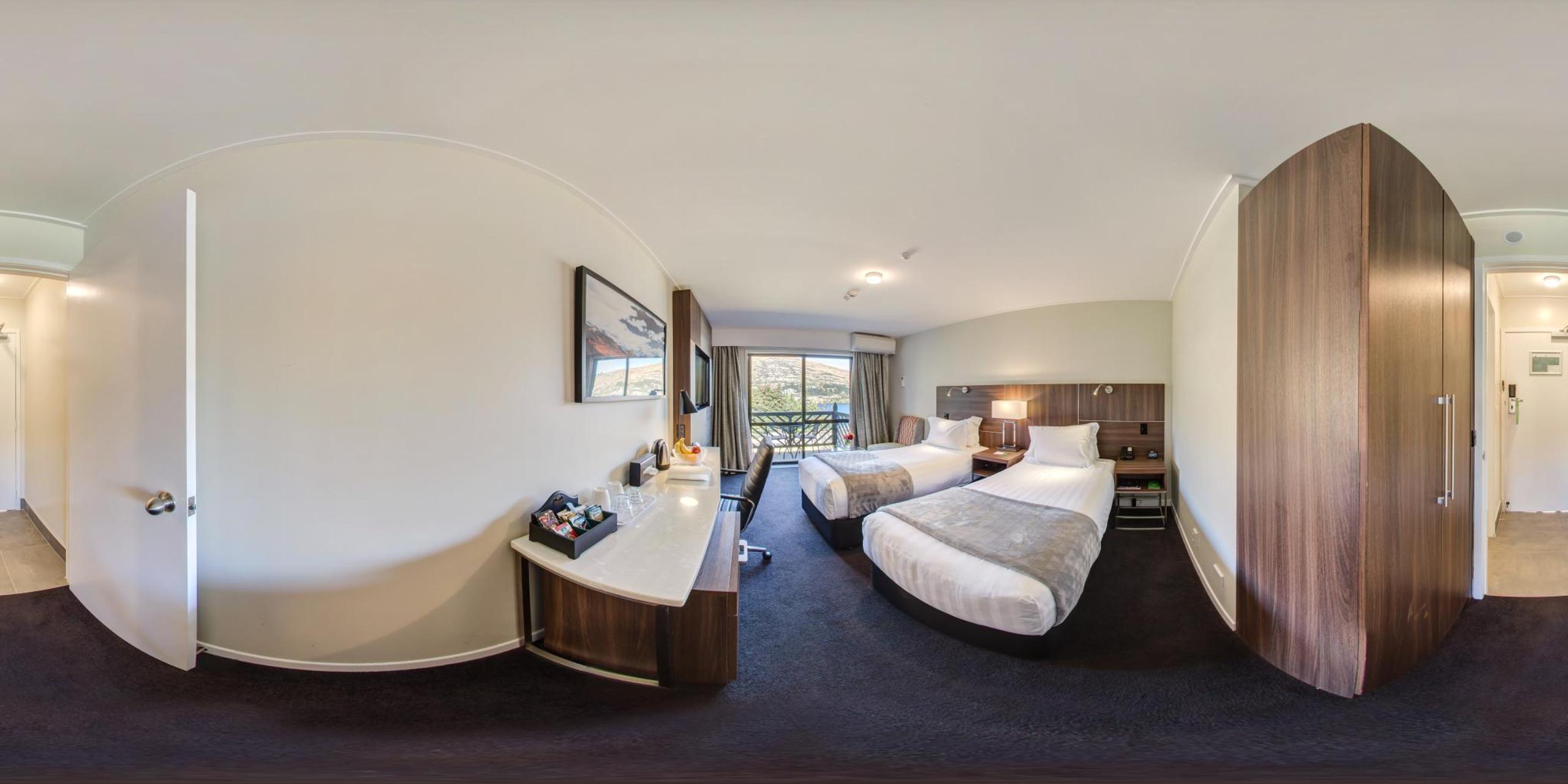 Holiday Inn Queenstown Frankton Road, an IHG Hotel, Queenstown (updated
