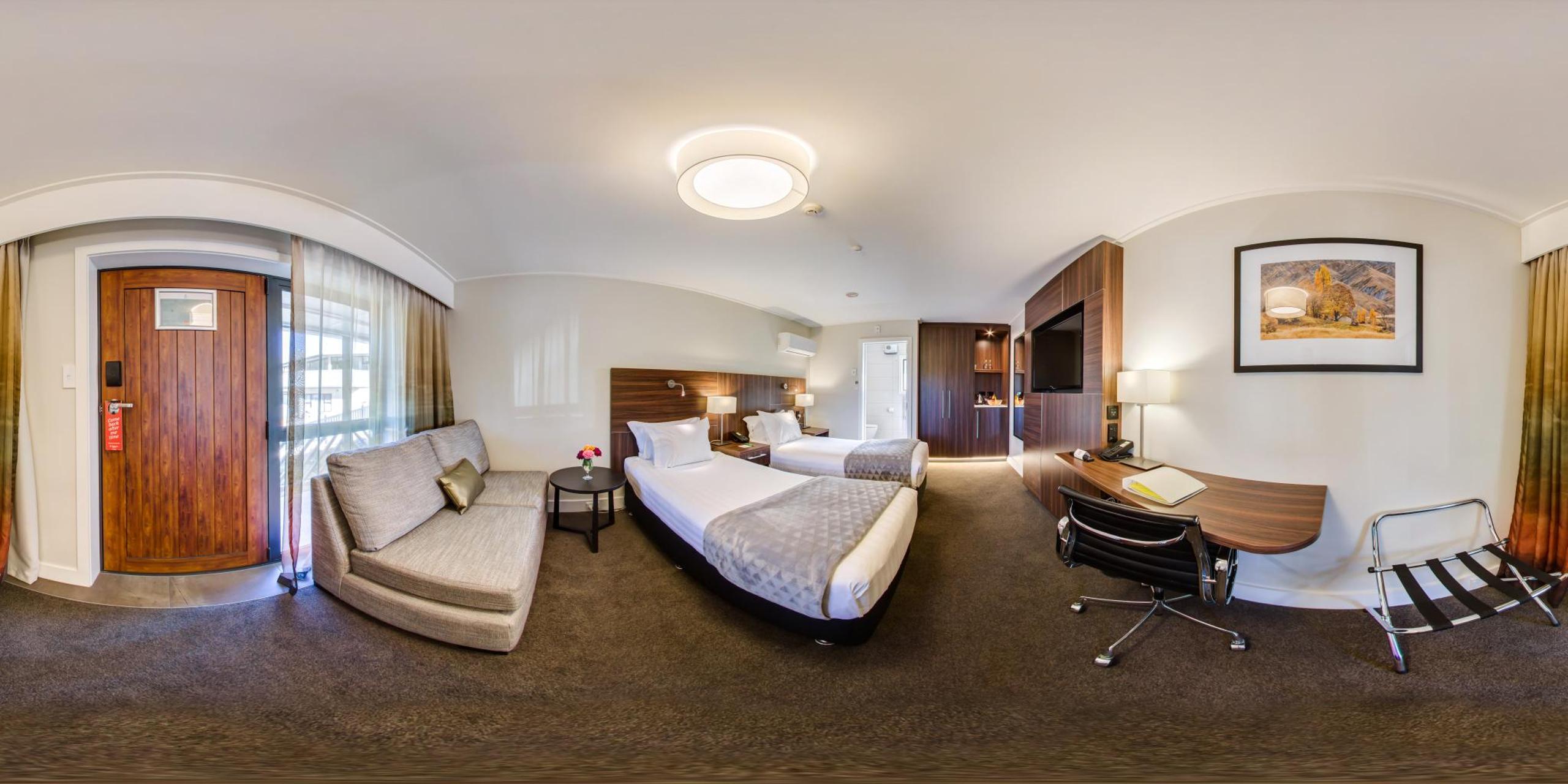 Holiday Inn Queenstown Frankton Road, an IHG Hotel, Queenstown (updated