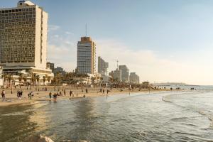 Gordon Beach