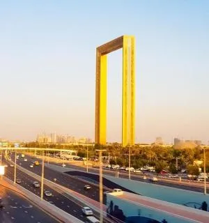 tourist book dubai