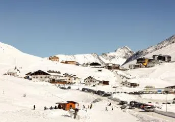 short ski trips austria