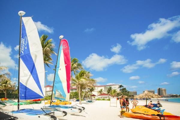 Recommended Hotels in Goodman's Bay Beach