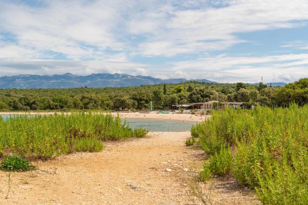 Zrće-ranta kesäaikaan, yksi maailman kauneimmista rannoista