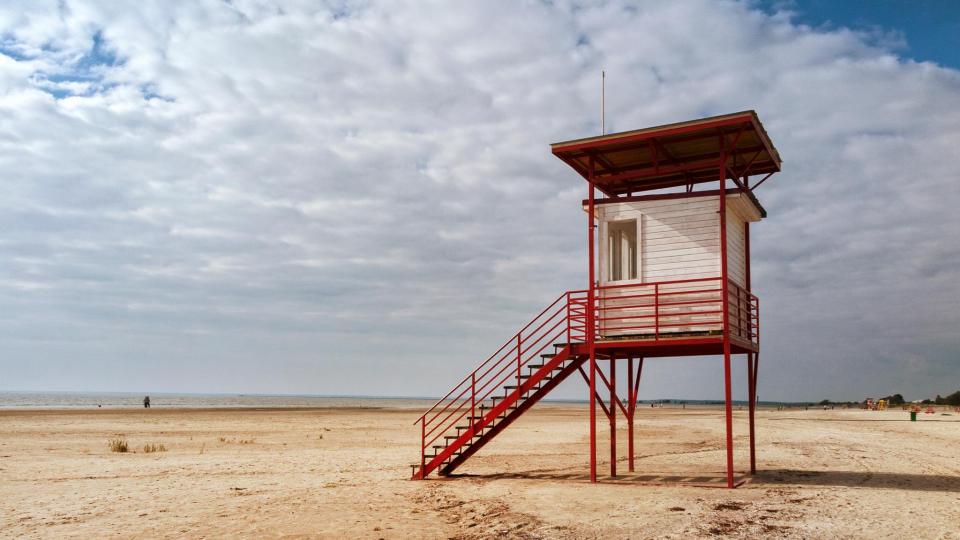 Bãi biển Pärnu Beach
