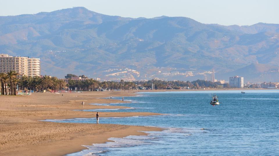 Bajondillo Beach