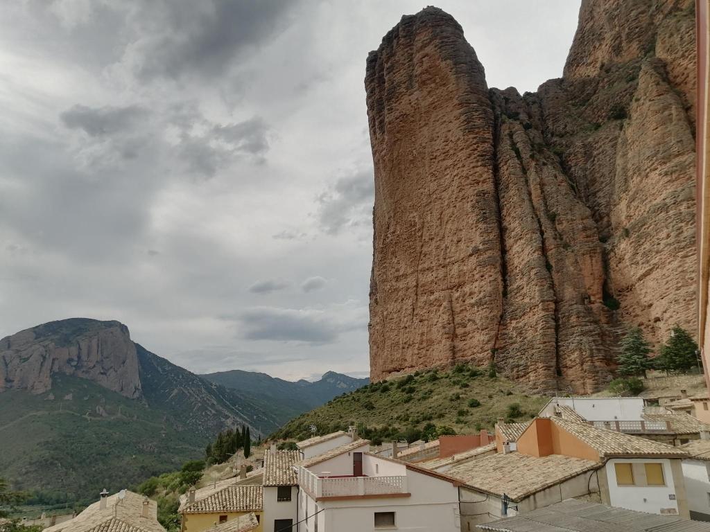 FIGONERO 4-6, Las Peñas de Riglos – Updated 2022 Prices