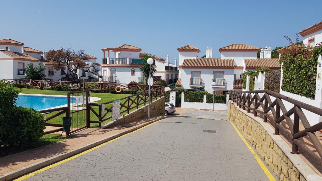 Las Lomas de Cabopino, Marbella – Updated 2022 Prices