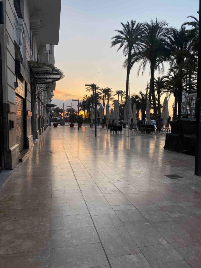 ROOM NEXT TO THE CENTRAL SQUARE, Alicante – Precios ...