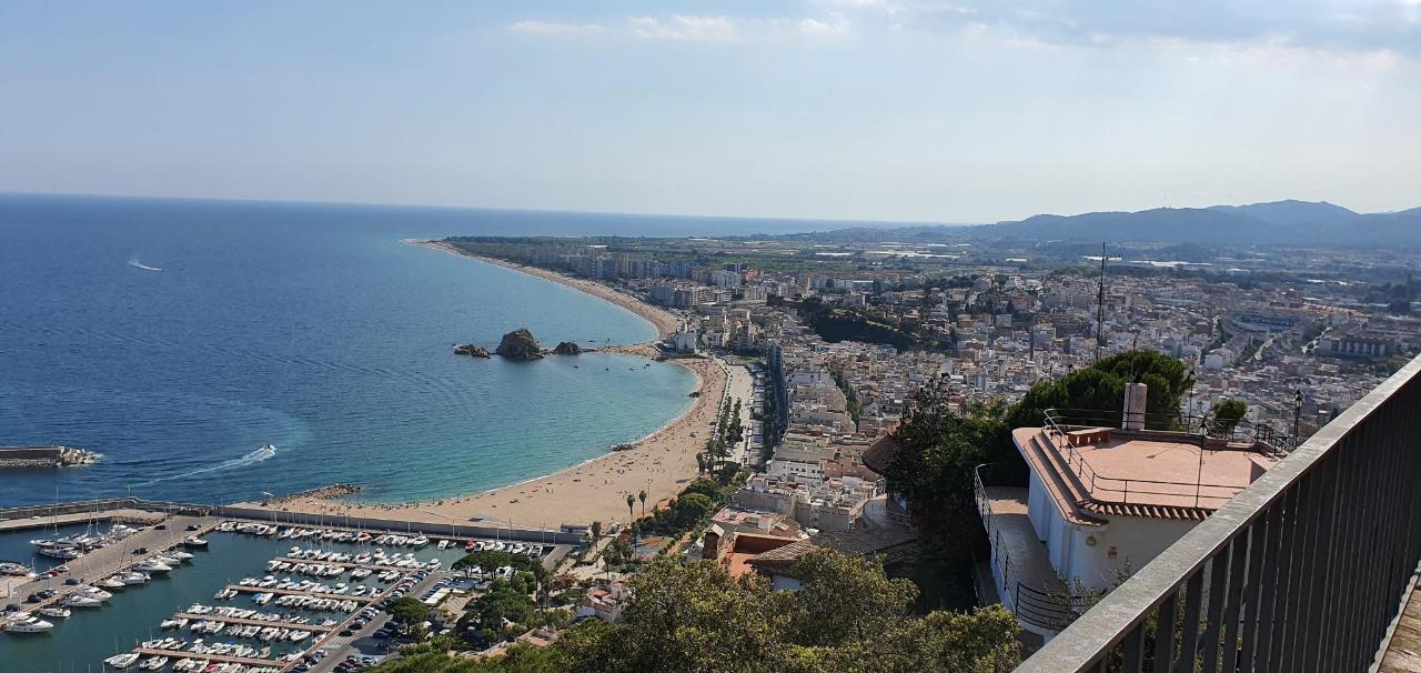 Blanes old town: 2 blocks/2 min walk to the beach, Blanes ...