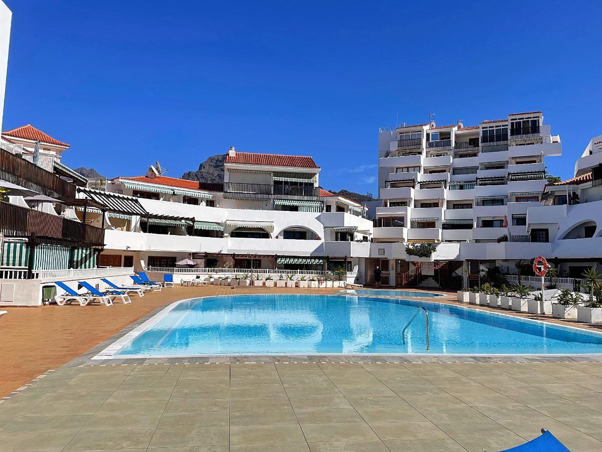 Cozy Apartment in Costa Adeje,Torviscas playa, Adeje ...