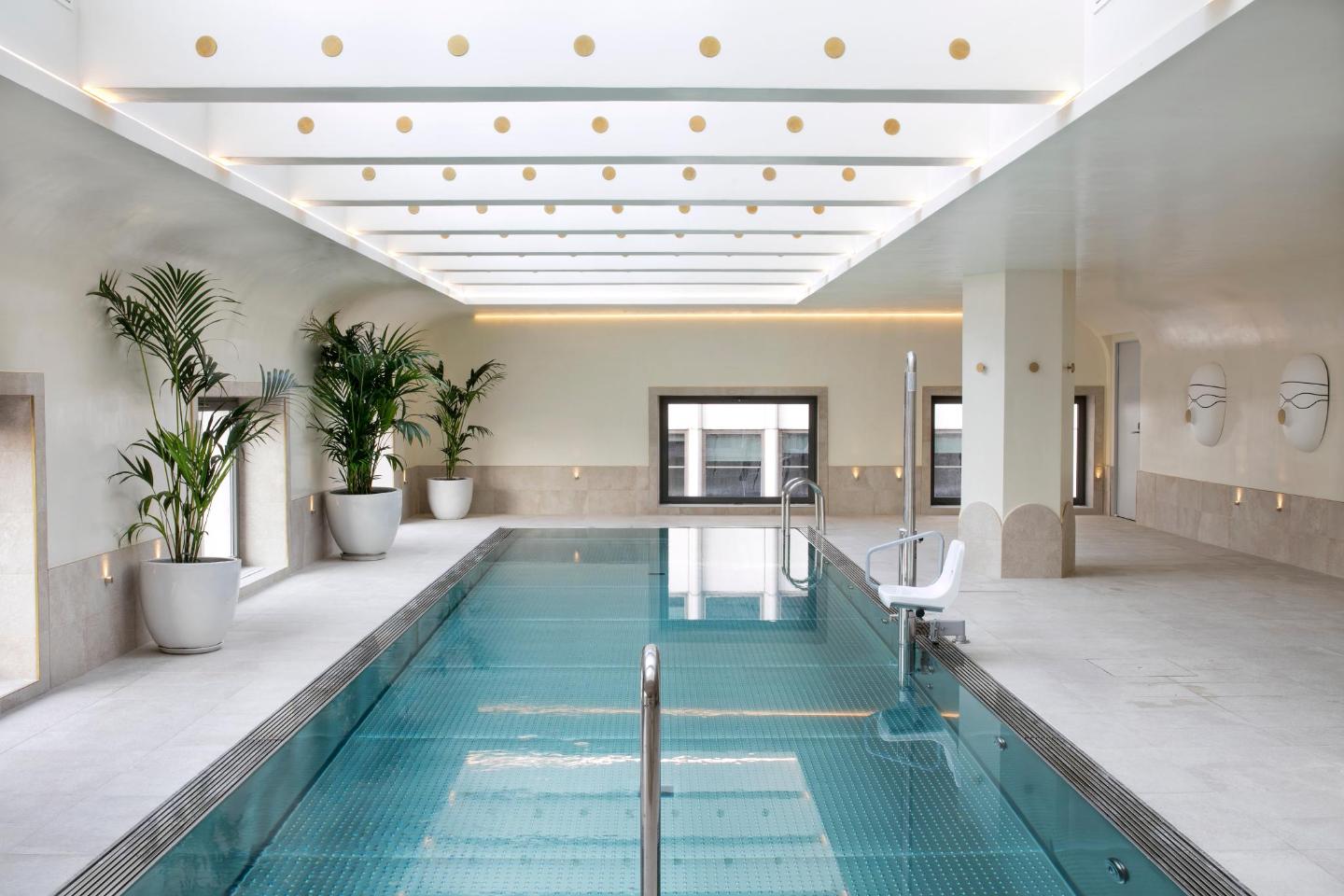 The 10 best 5-star hotels in Madrid, Spain | Booking.com