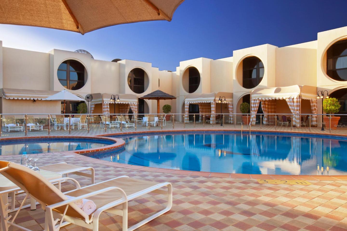 أفضل 10 فنادق مع مسابح في ينبع، السعودية | Booking.com