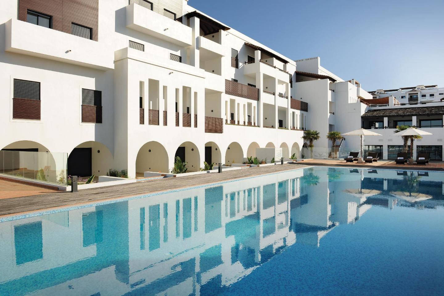 Marriott Lagos Beach Resort