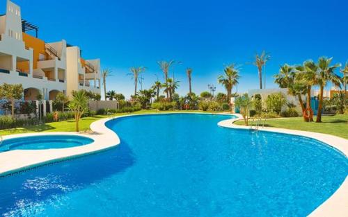 BAJO en PRIMERA LÍNEA de VERA-PLAYA con piscina privada ...