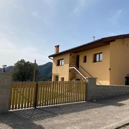 Allotjament Cal Bru, Sant Llorenç de Morunys – Precios 2022 ...