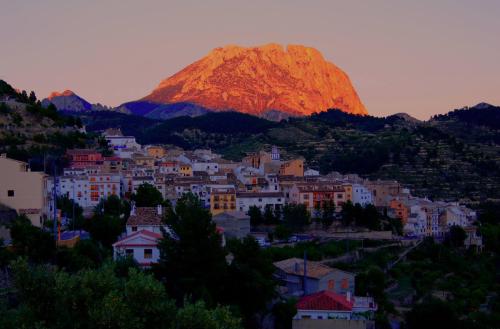Sella, al fondo el Puich Campana