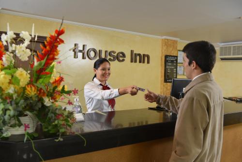 HOUSE INN APART HOTEL