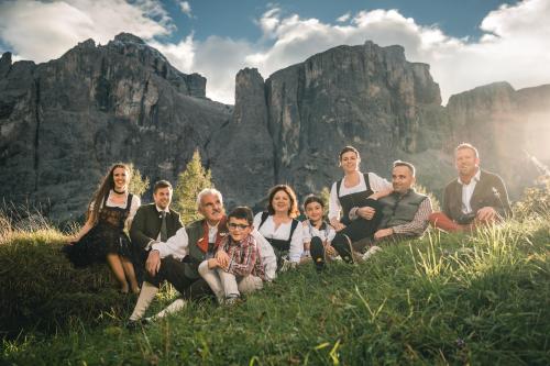 Annelies, Axel, Otto, Gabrile, Pia, Julia, Dagmar, Daniel