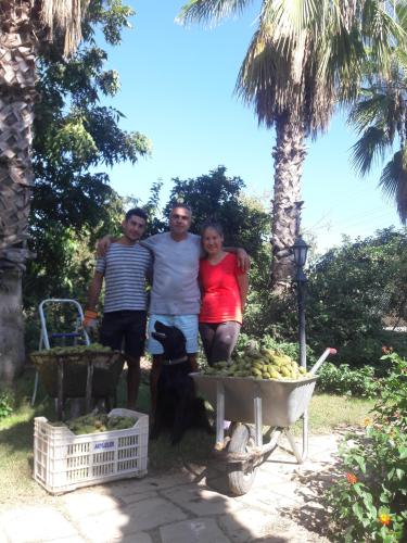 Sinan Özen & Family