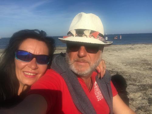 Hans-J. Leon & Mona Martina