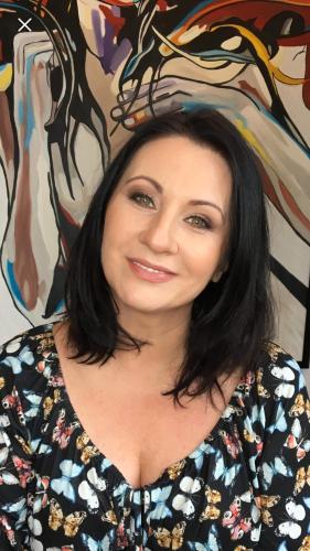 Mam na imię Katarzyna i chętnie służę pomocą.