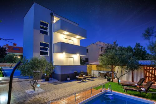 VILLA SPANT ****