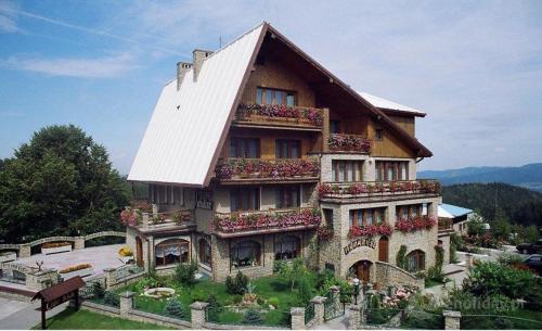 PENSJONAT PARADISE * *