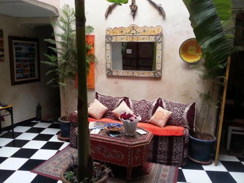 HALL DU RIAD