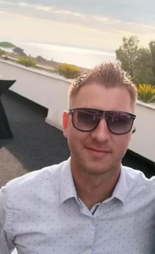 Badoo primošten