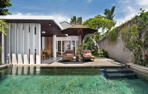 villa kayu lama