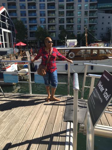 My name is Diana. I love to meet people & travel the world.